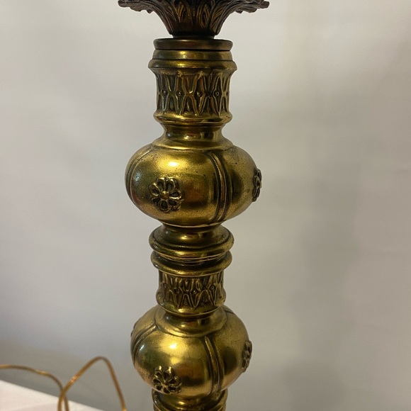 Elegant Gold Table Lamp brass vintage Regency style. No lampshade - Picture 4 of 16